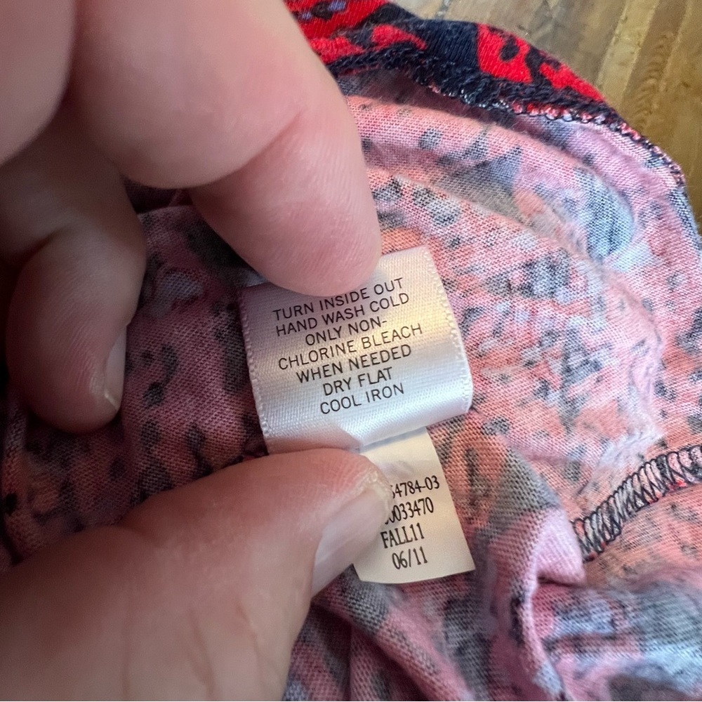 BANANA REPUBLIC Women's Red and Blue Medium Top - Picture 9 of 9